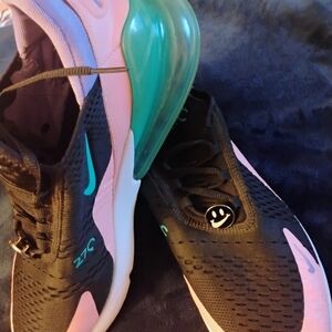 Nike 270 AirMen's Black and Pink Sneakers
